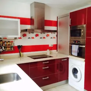 https://la-casita-de-claudia.hotelsincadiz.net